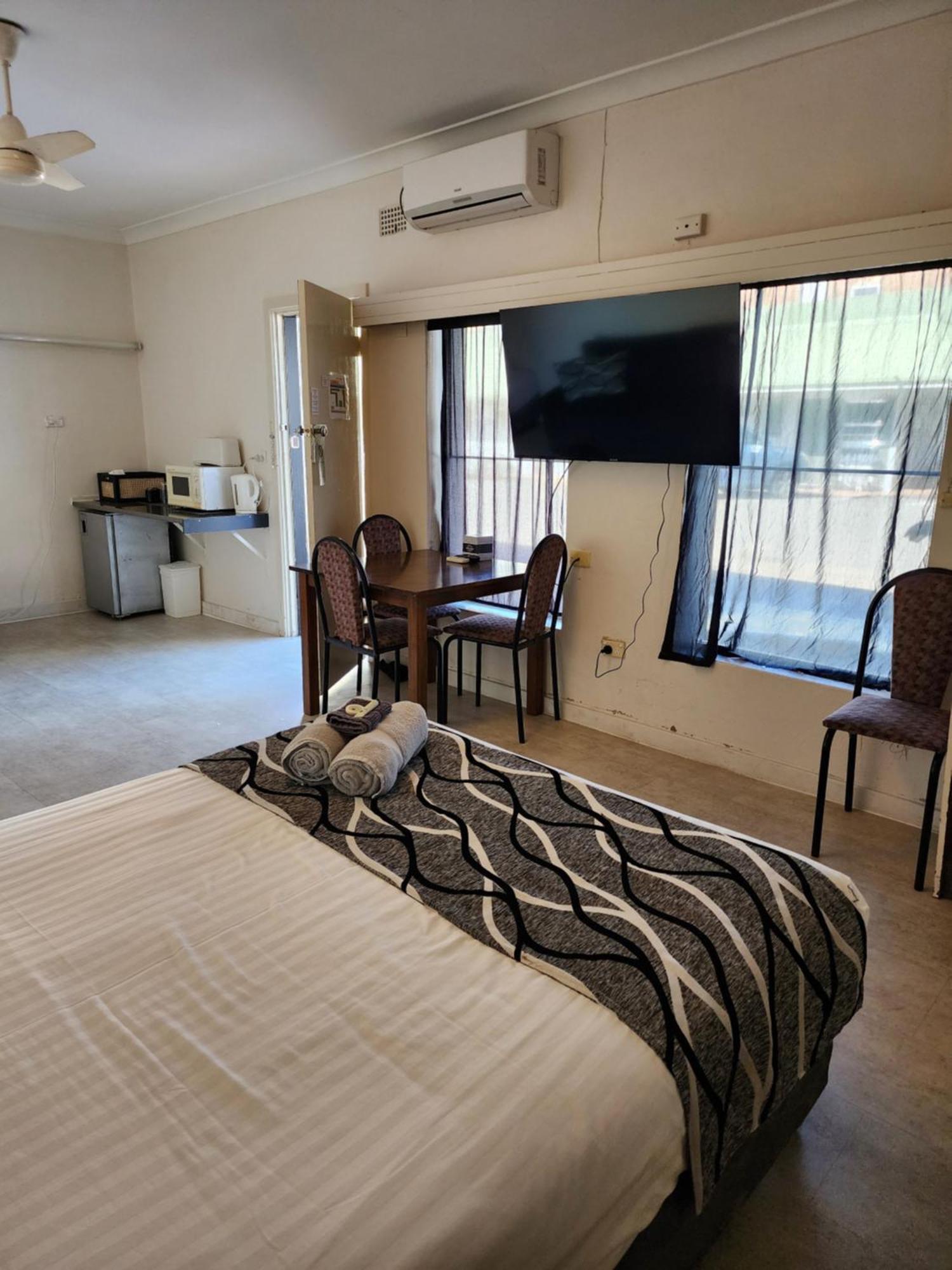 Inverell Motel Exteriör bild
